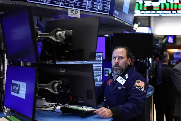 Oil Prices Tumble After Hitting 4-Year High; Wall Street Hits New Records