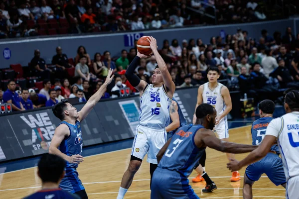 Pogoy's Clutch Triple Lifts TNT Past Meralco, 2-1 Series Lead