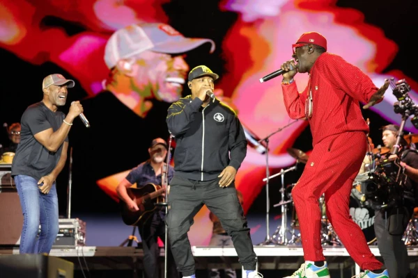 Hootie and the Blowfish Bring Deep-Fried Jams and Public Enemy to Stagecoach Debut