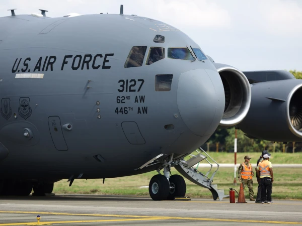 US Judge Blocks Deportation of Family Held Longest in Immigration Detention