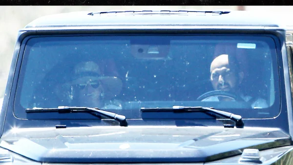 Britney Spears Keeps Low Profile During Holiday Weekend Outing