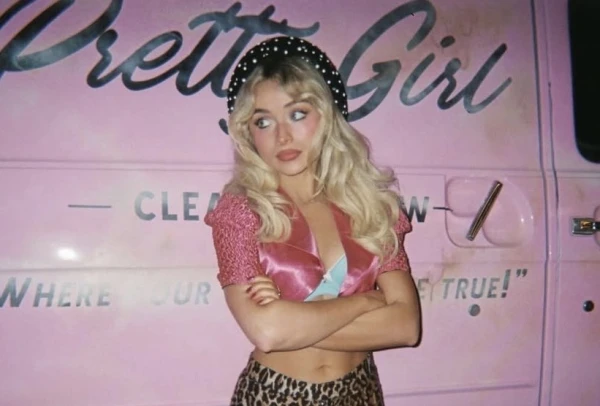 Sabrina Carpenter Issues Heartfelt Apology After Coachella Fan Interaction Goes Viral