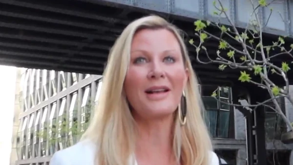 Sandra Lee's Engagement Ring Absence Sparks Speculation About Wedding Plans