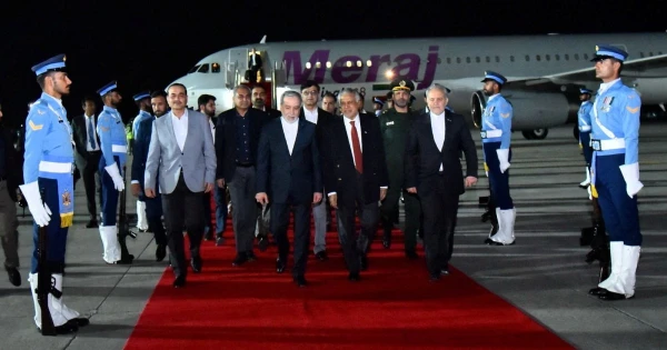 US Deploys Top Negotiators as Iran's FM Heads to Pakistan on Day 57 of Tensions