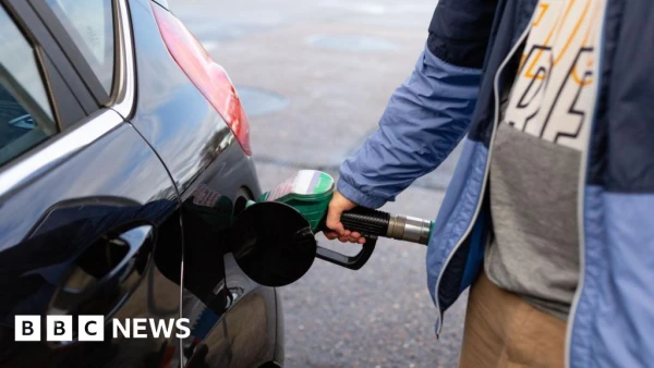 Oil Surges Past $115 as US Readies Extended Iran Blockade