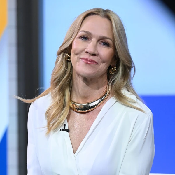 Jennie Garth Reveals How Self-Forgiveness Transformed Her Co-Parenting Journey
