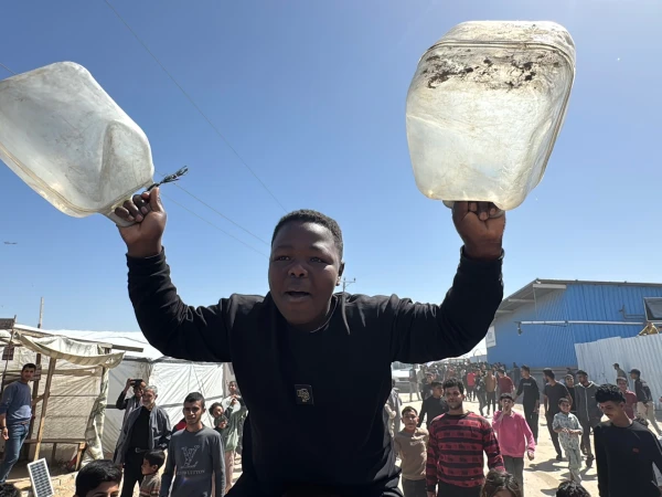 Gaza's Thirst Trap: Al-Mawasi Residents Battle Daily Water Crisis