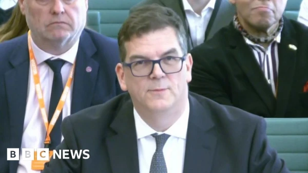 Former Foreign Office Chief Reveals No 10's 'Dismissive' Approach to Mandelson Security Vetting