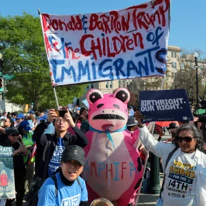 Crowds Rally at Supreme Court as Justices Weigh Trump's Birthright Citizenship Limits