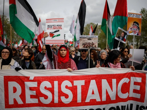 Parisians Take to Streets in Defiance of Controversial Anti-Hate Legislation