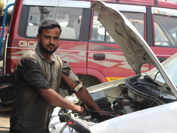 India's Swift Switch to E20 Fuel Sparks Outrage Among Car Owners