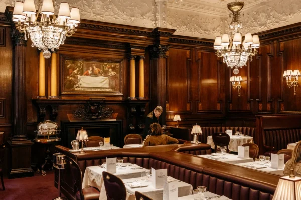 Simpson's-in-the-Strand: A Timeless Taste of British Tradition