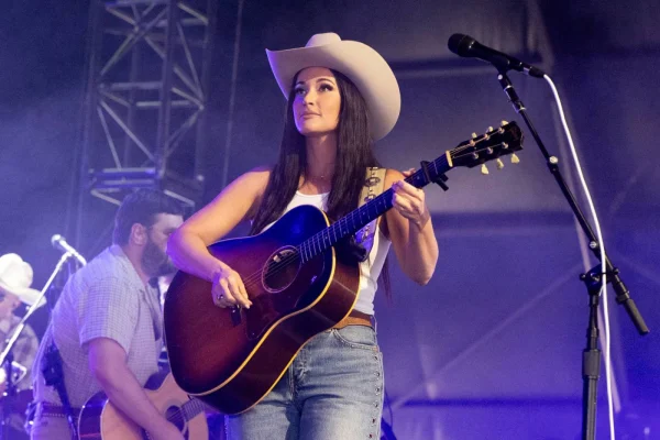 Kacey Musgraves Delivers Powerful Tribute to 'Supernova' Dolly Parton at Madison Square Garden