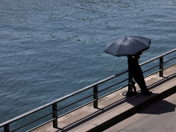 France records hottest-ever night as 40 drown trying to escape heatwave