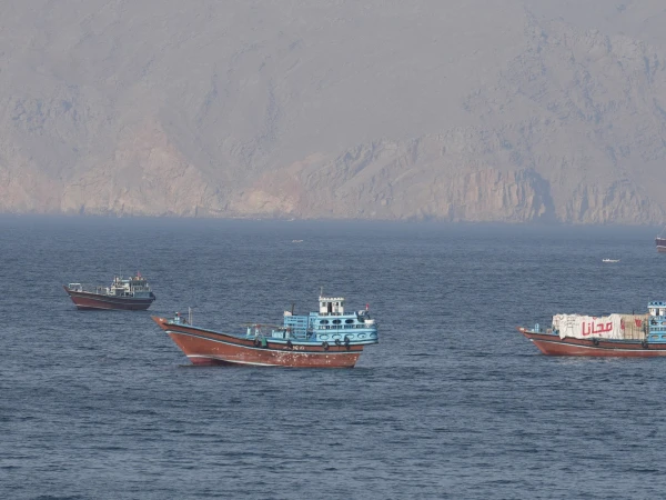 Iran Threatens to Seal Strait of Hormuz Amid Escalating Maritime Standoff with US