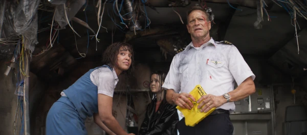 Renny Harlin's 'Deep Water' Sinks: A Shark Thriller That Misses the Mark