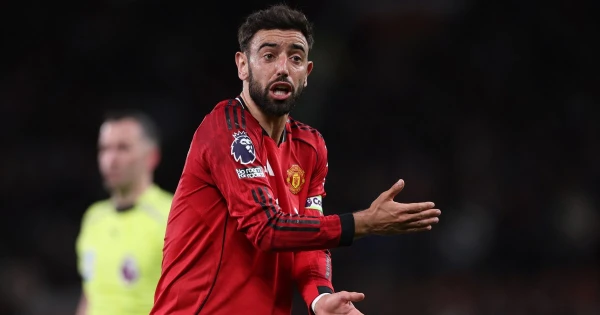 Manchester United Face Liverpool in Crucial Premier League Clash