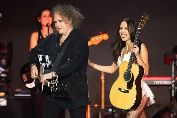 Olivia Rodrigo Reveals Her Alternative Setlist for The Cure's Robert Smith