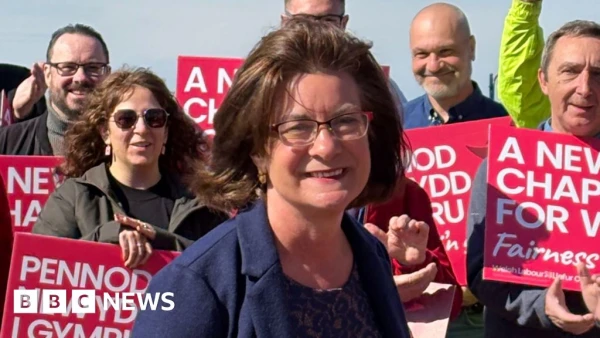 Welsh First Minister Accidentally Tells Labour Supporters to Vote for Rival Party