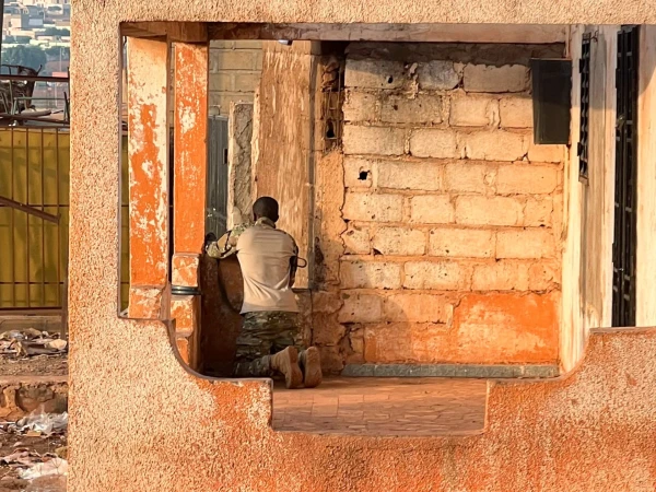 Coordinated Gun Attacks Strike Multiple Sites Across Mali, Military Reports