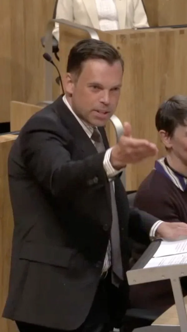 Welsh Labour Minister Compares Party to 'Fellowship of the Ring' in Senedd Speech