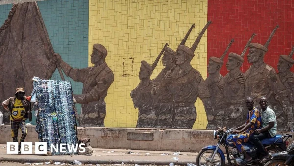 Islamist Group Tightens Grip on Mali Capital, Stranding Residents