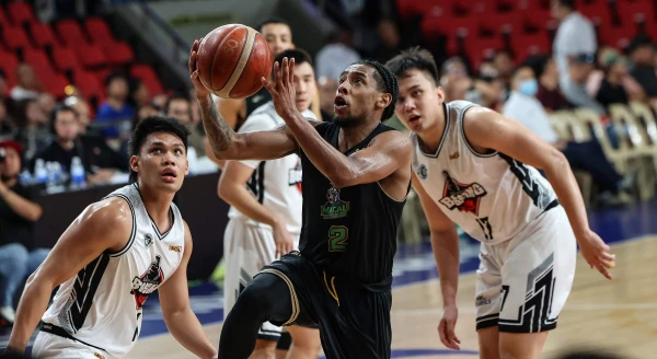 Macau edges Blackwater as Leung, Chongqui explode for 30 each in PBA thriller