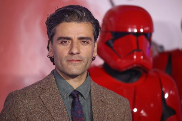 Oscar Isaac Confesses: 'Somehow Palpatine Returned' Still Keeps Me Up at Night