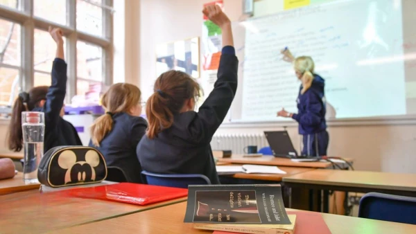 Labour MP Proposes Mandatory Sex Education for 16-18 Year Olds to Combat Abuse