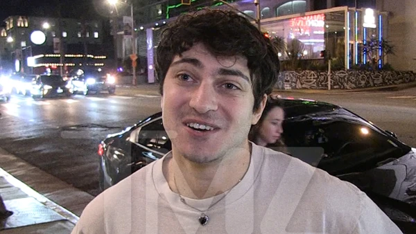 Harry Daniels Gives Raunchy Blessing to Clavicular and Woah Vicky's Rumored Romance