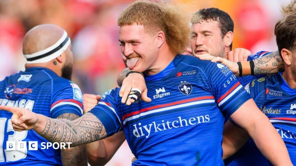 Faatili's Double Ends Hull KR's Unbeaten Home Streak as Wakefield Triumph