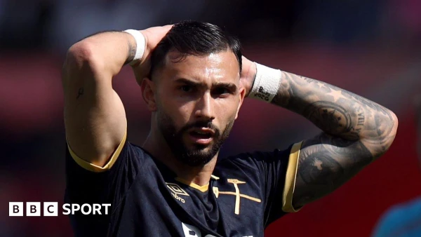 Woodwork Woes: West Ham's Survival Hopes Dented by Brentford, Handing Tottenham a Lifeline