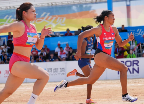 Philippines Holds Third Place After Relay Medal and Volleyball Victory