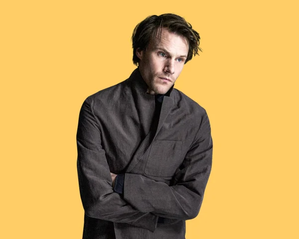 Hugh Skinner on Pigeon Phobias, Soap-Star Crushes, and His Most Awkward On-Set Moment