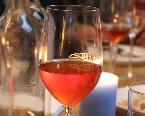 The Rise of ‘Blouge’ Wine: A Casual New Favorite for Sunny Afternoons