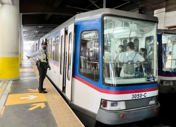 Metro Manila's MRT-3 to Provide Free Rides for Solo Parents in April 2026