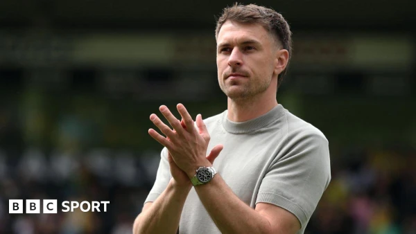 Aaron Ramsey Runs London Marathon for Friend's Son Who Died of Rare Cancer