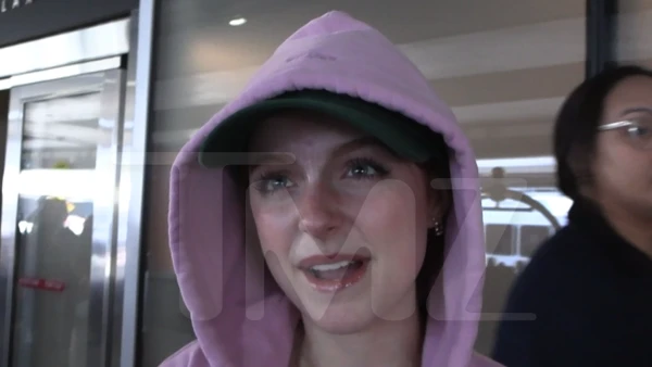 Mckenna Grace Channels Sarah Michelle Gellar's Daphne for New 'Scooby-Doo' Series