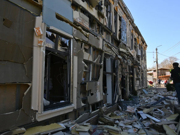 Russian Strikes Kill Three in Ukraine, Injure Over Ten