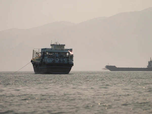 Iran warns against Hormuz crossings without authorisation