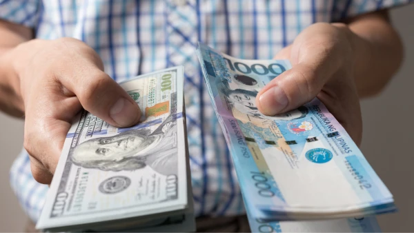 Peso Rebounds to 61.485 After Dipping to Fresh Intraday Low