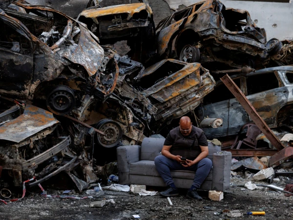 Iranian Crowds Denounce U.S. Naval Blockade as 'Piracy' in Strait of Hormuz