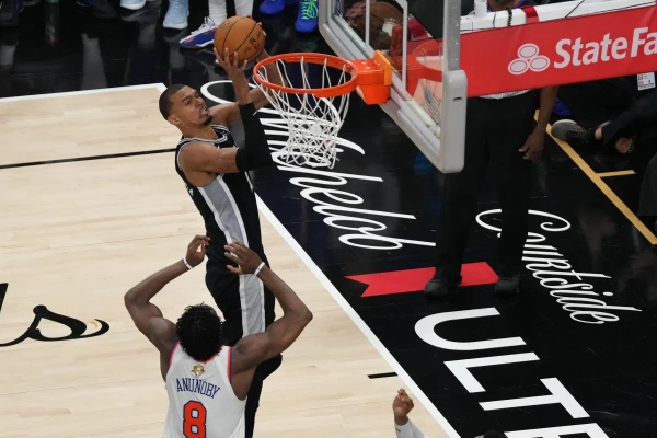 Wembanyama Stays Calm as Knicks Shock Spurs in Finals Opener