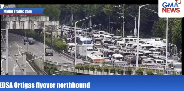 LIVE VIEW: Traffic situation at EDSA-White Plains (June 30, 2026)