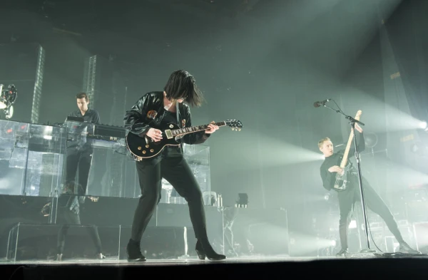 The xx Reunites on Stage After Eight-Year Hiatus, Kicks Off Festival Season in Mexico City