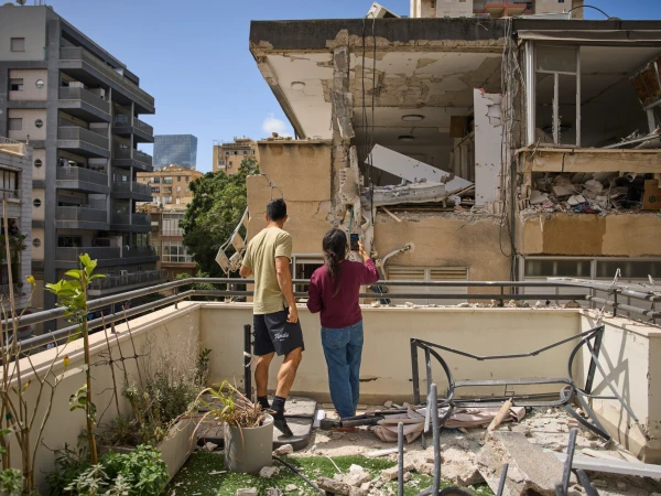 Iran-Led Alliance Strikes Israel in Coordinated Attack Involving Houthis and Hezbollah