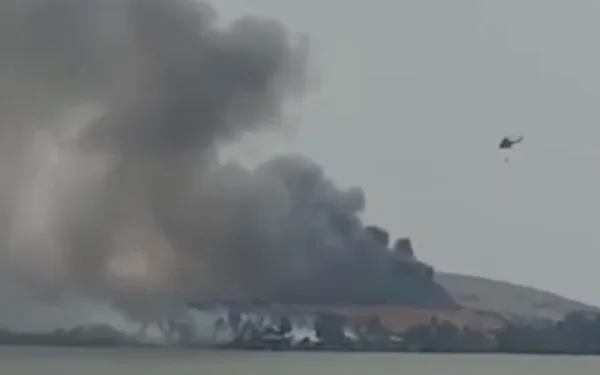 Navotas Landfill Fire Rages Uncontrolled for Over 20 Hours, Prompting Health and Environmental Concerns