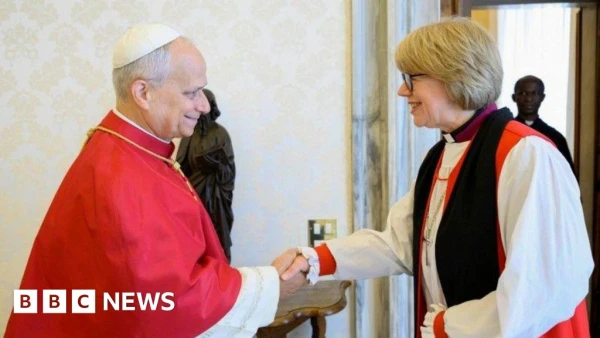 Archbishop of Canterbury Lauds Pope's Anti-War Stance in Historic Vatican Meeting