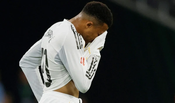 Bellerin Stuns Real Madrid with Late Equalizer, Barcelona Poised to Extend Lead