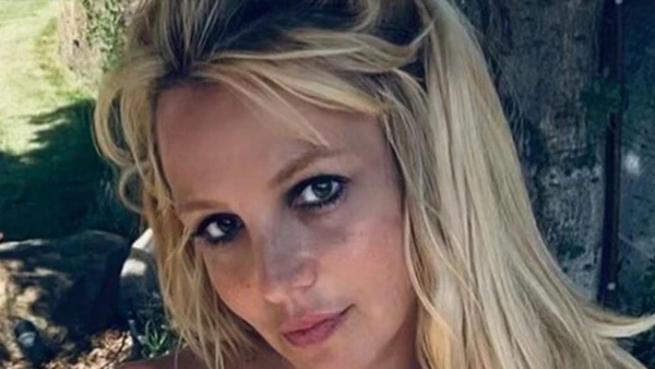Britney Spears Seeks Treatment: Pop Icon Voluntarily Enters Rehab Amid Legal Battle